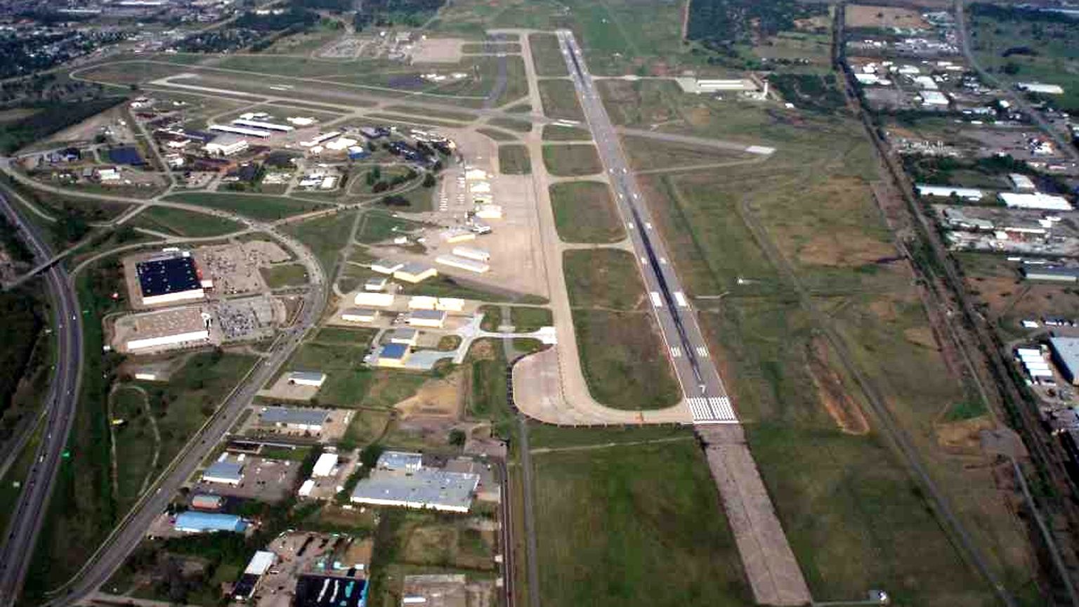 Aerial view of Fort Smith Regional Airport (FSM) and its runways